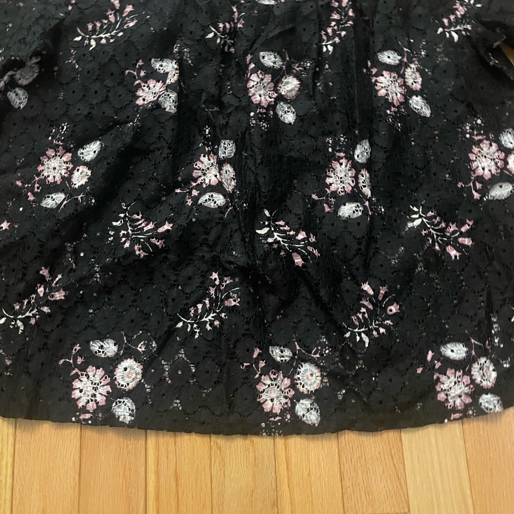 Loft Lace Black and Pink Floral Top Size Large - Picture 7 of 7